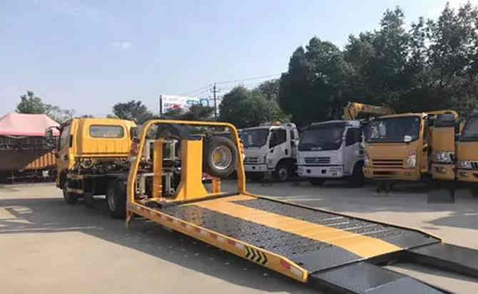 西畴汽车中途维修案例